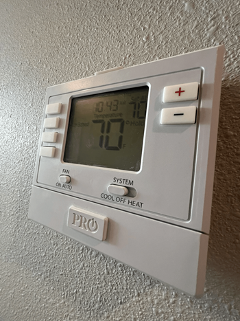 Electronic thermostat